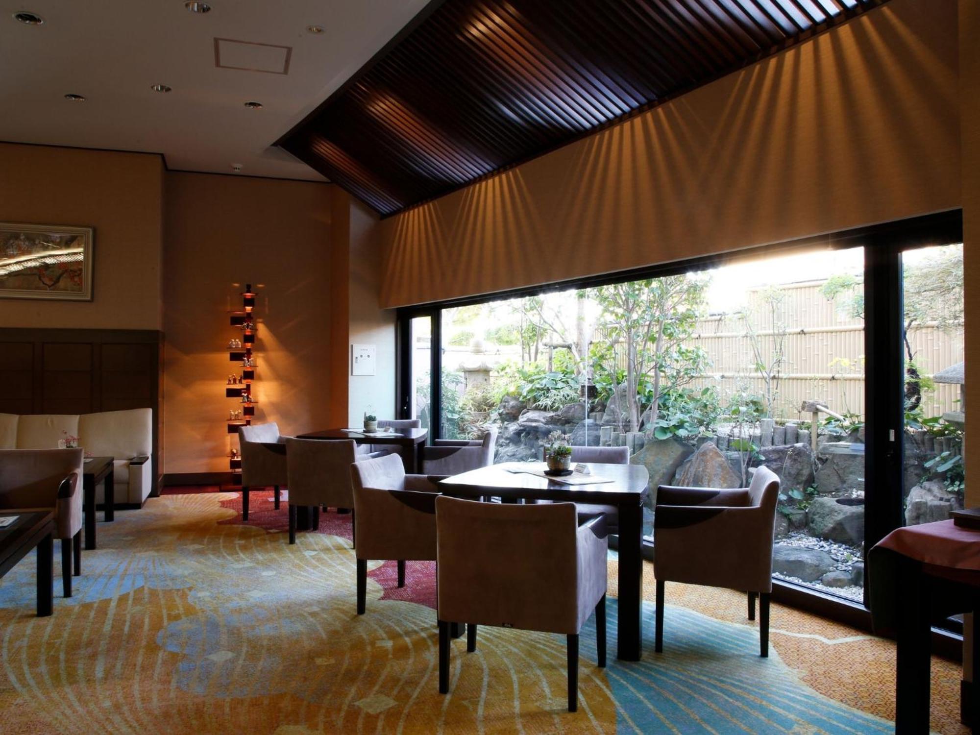 Arima Hot Spring Hanamusubi 4*