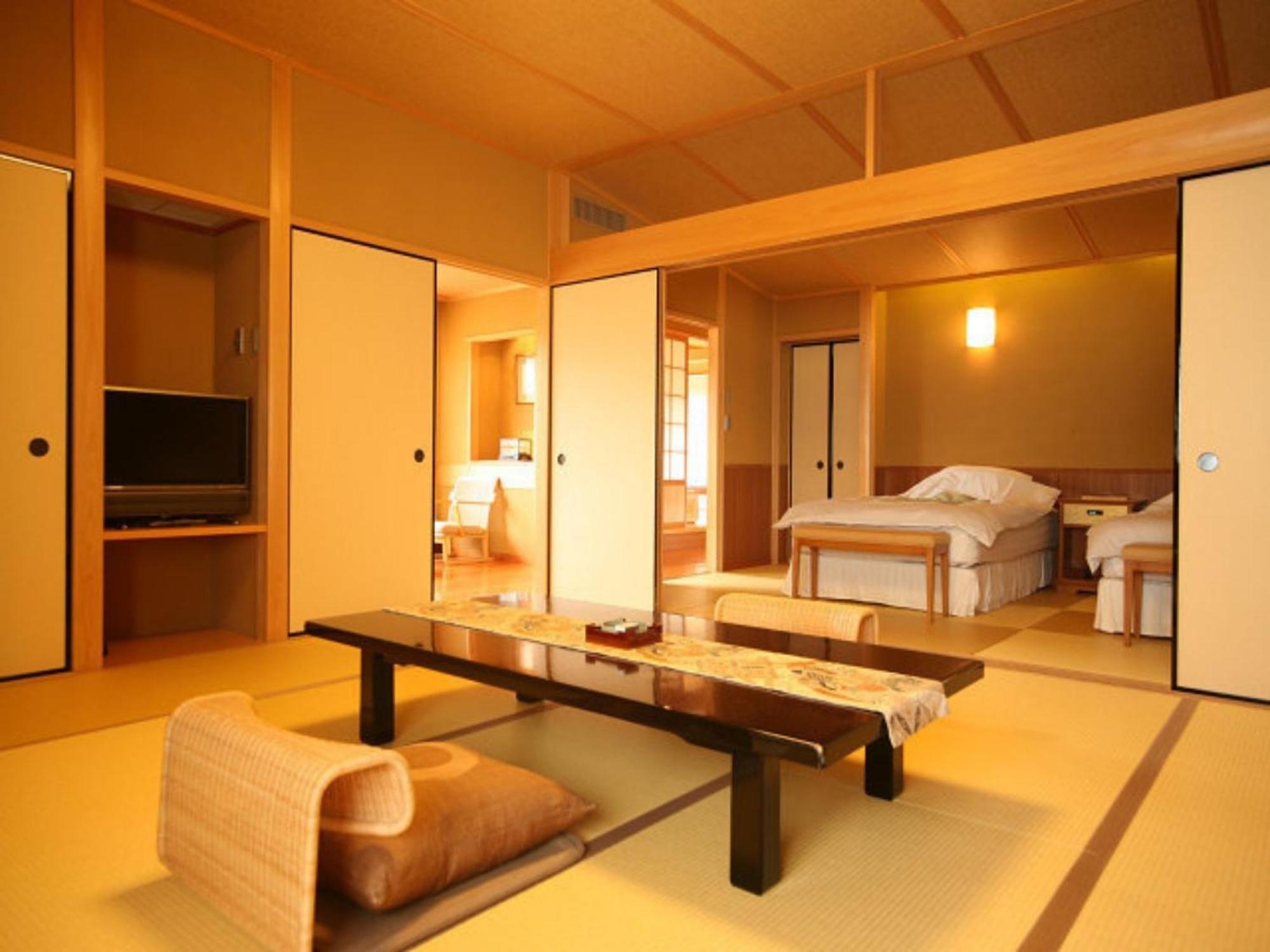 Ryokan Arima Hot Spring Hanamusubi 4*